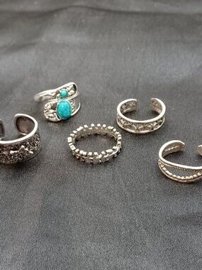 5 pcs Thumb or Toe Rings Silver Plated All Adjustable